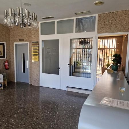 Hostal La Canada Segoviana Valmojado Esterno foto